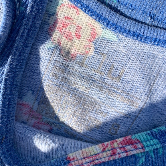 Tank Top bundle - Picture 5 of 5